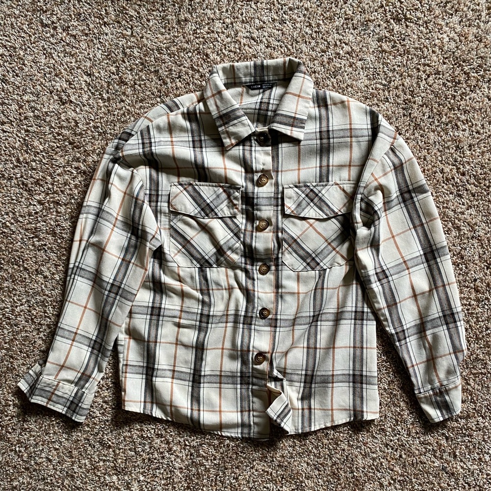 MEDIUM button down flannel